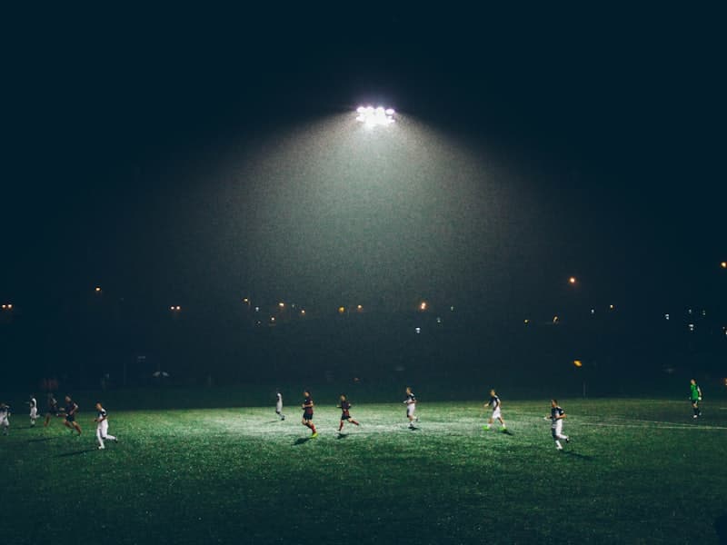 Futbol maydoni